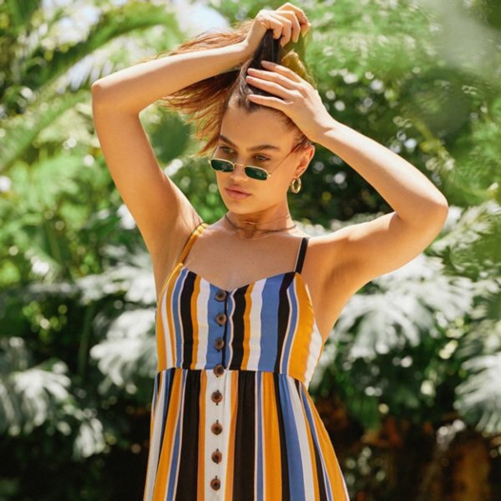 Urban Outfitters Buttoned Cropped Jumpsuit